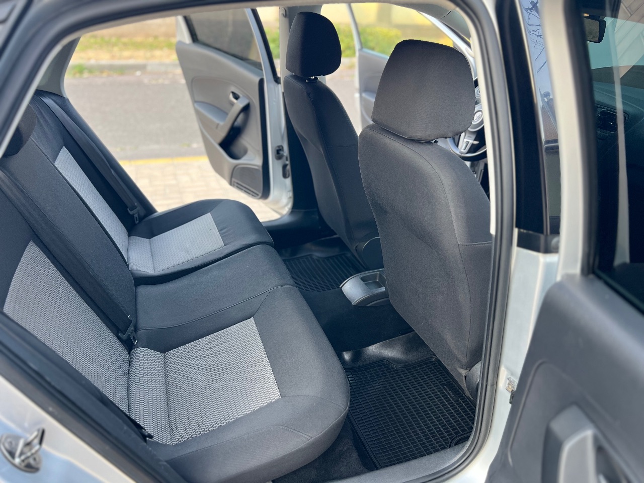 Volkswagen Polo - фото 30