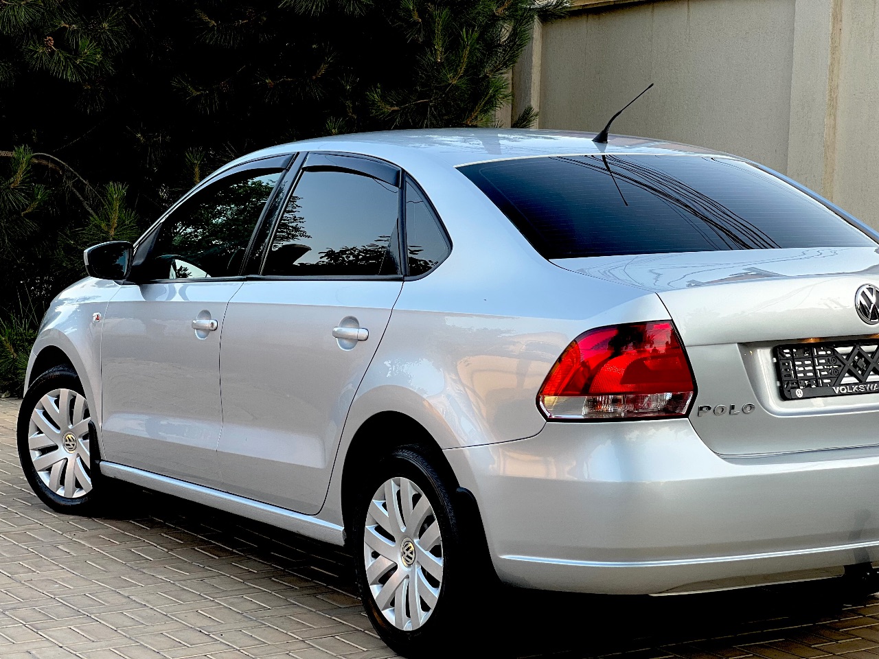 Volkswagen Polo - фото 15