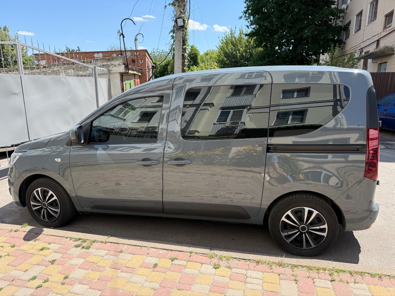 Renault Express - фото 13