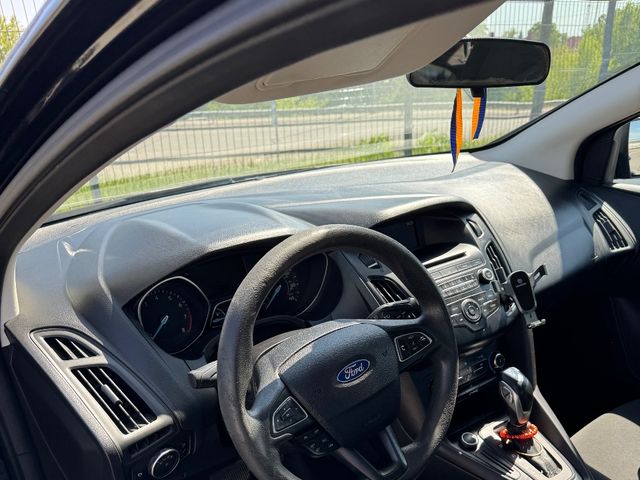 Ford Focus - фото 4