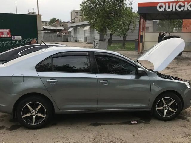 Skoda Rapid - фото 2