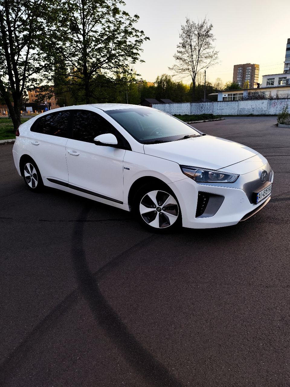 Hyundai IONIQ - фото 6
