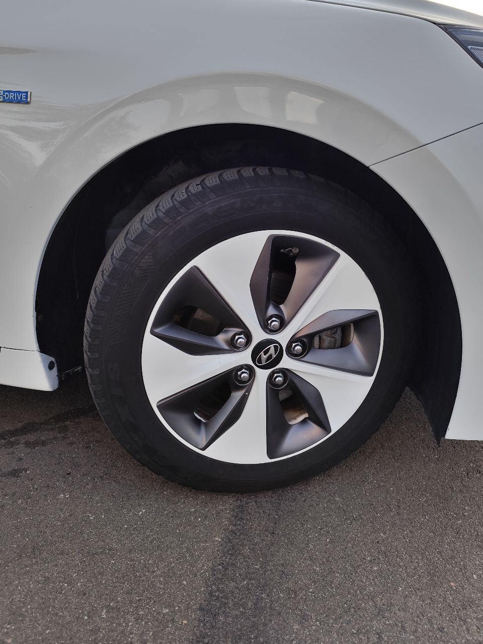 Hyundai IONIQ - фото 51