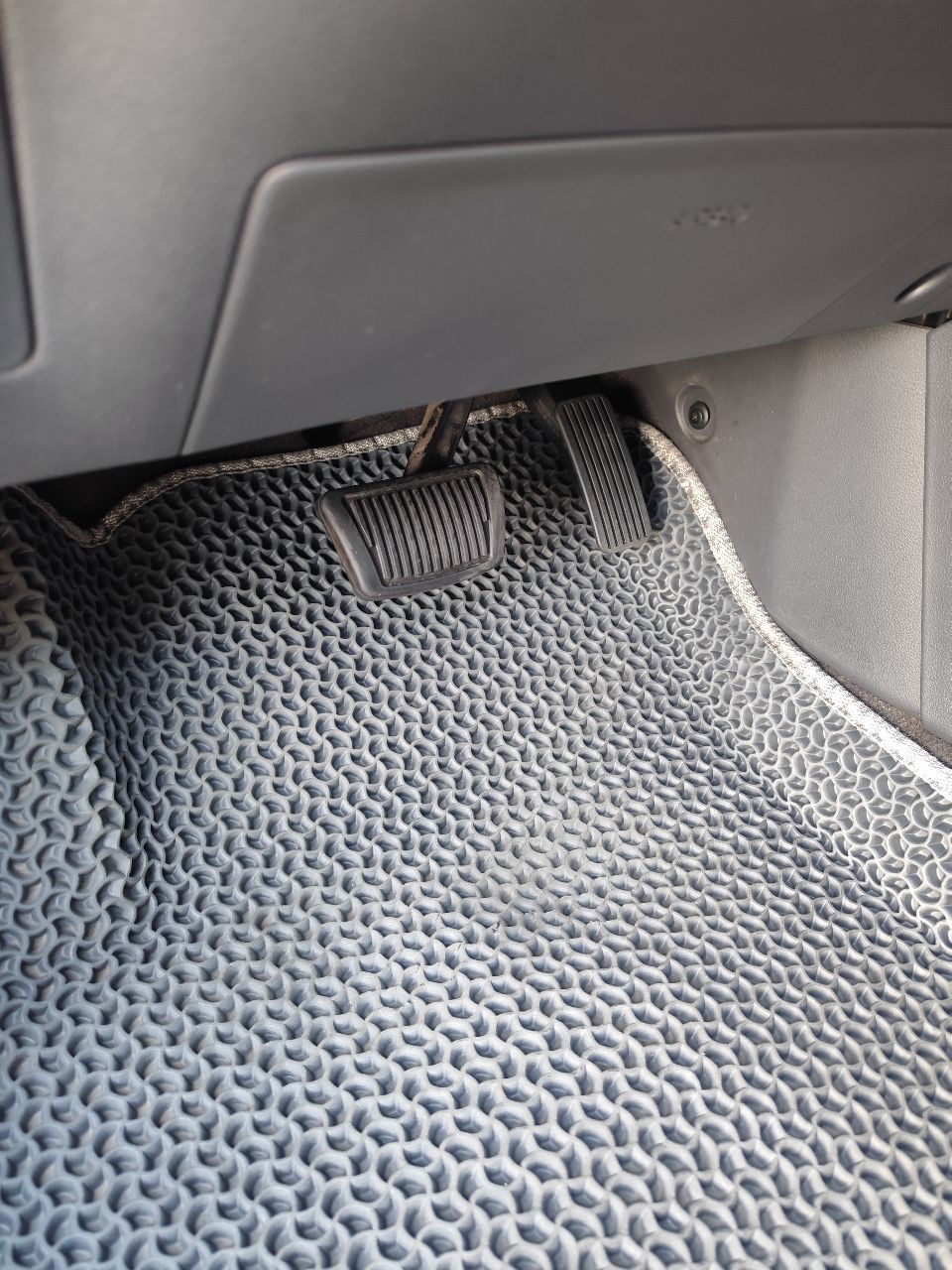 Hyundai IONIQ - фото 13