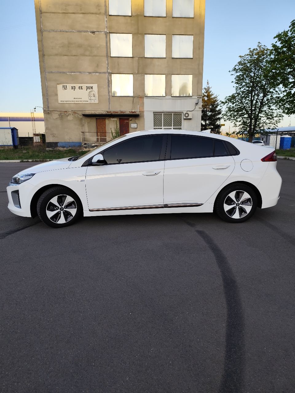 Hyundai IONIQ - фото 55
