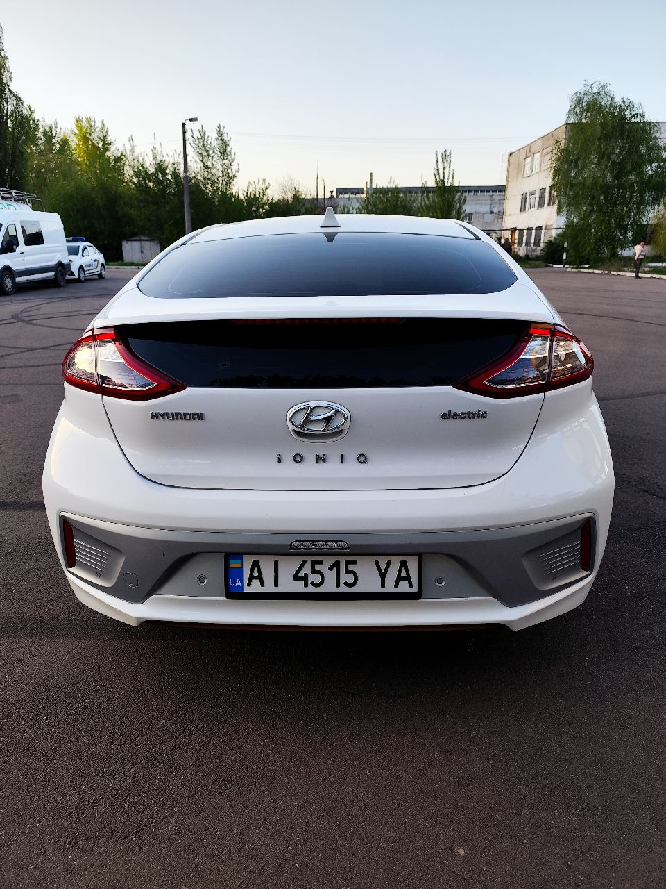 Hyundai IONIQ - фото 31