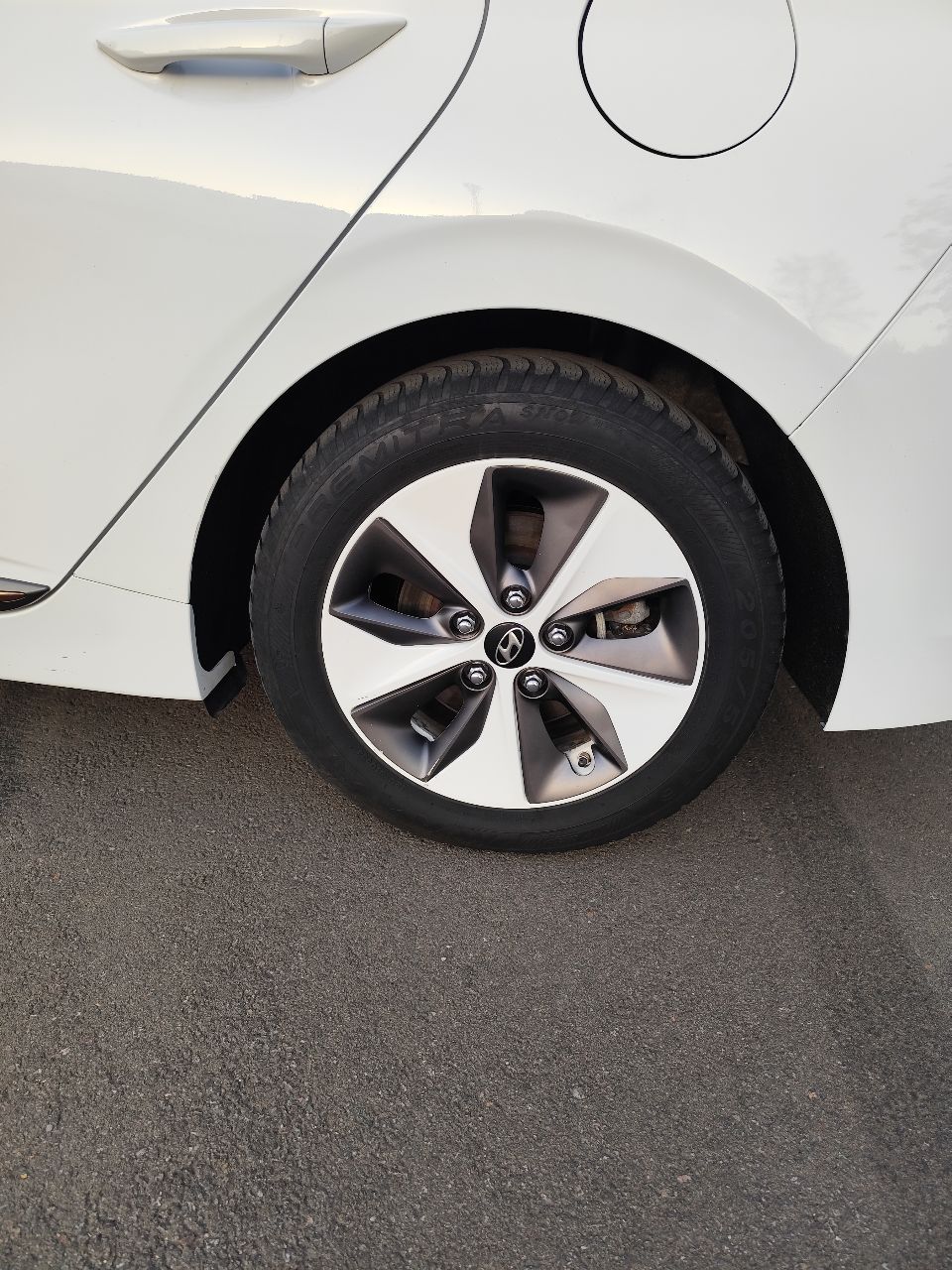 Hyundai IONIQ - фото 58