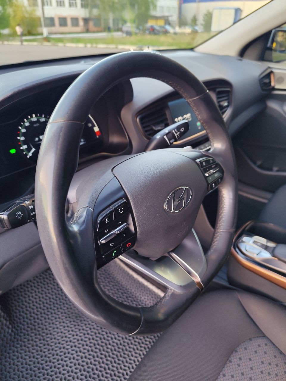 Hyundai IONIQ - фото 54