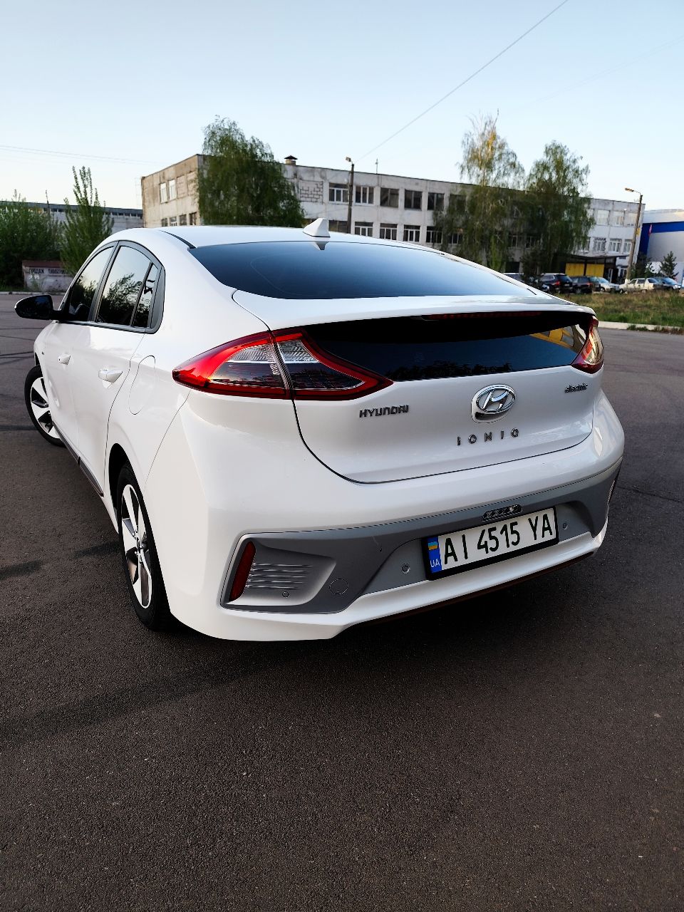 Hyundai IONIQ - фото 5