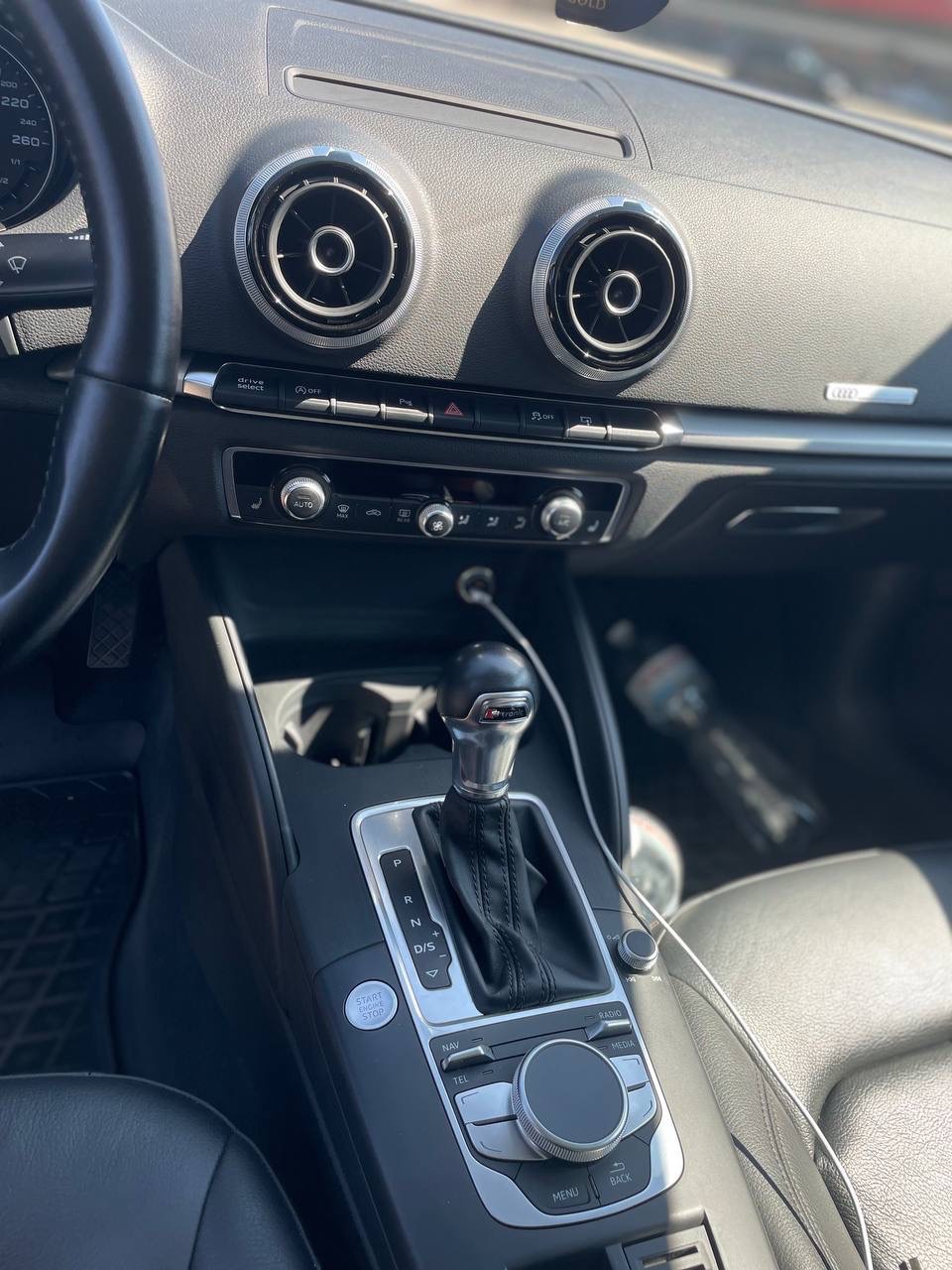 Audi A3 - фото 9