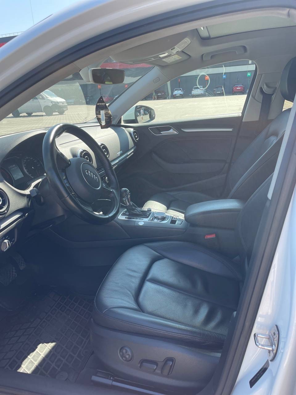 Audi A3 - фото 5