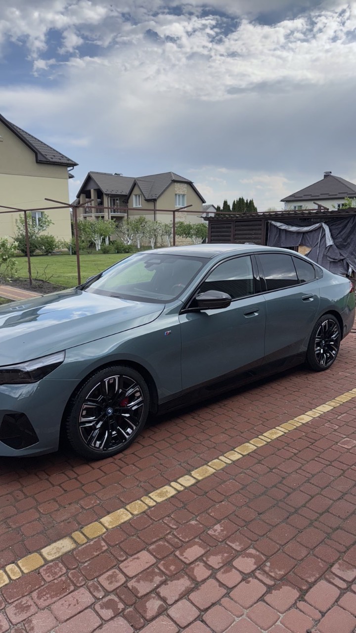 BMW i5 - фото 4