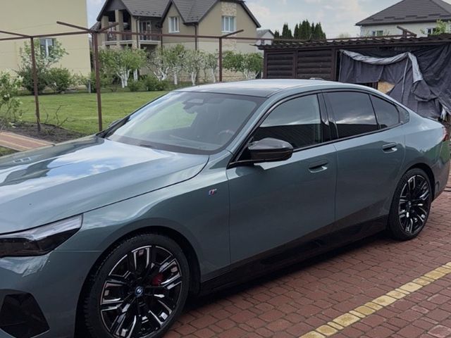 BMW i5 - фото 4