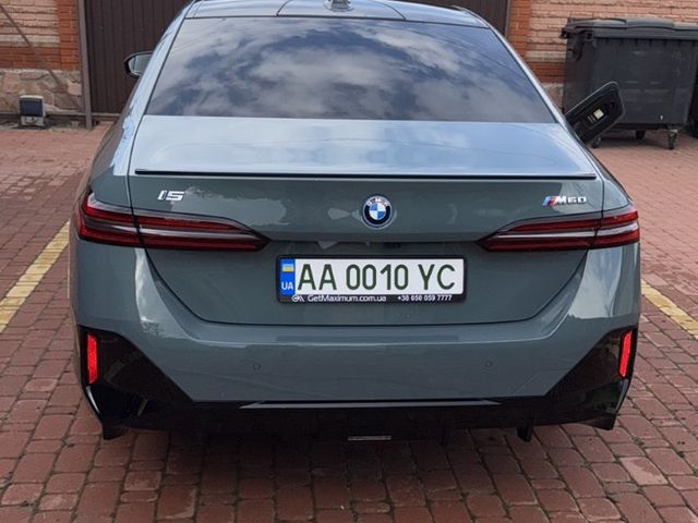 BMW i5 - фото 5