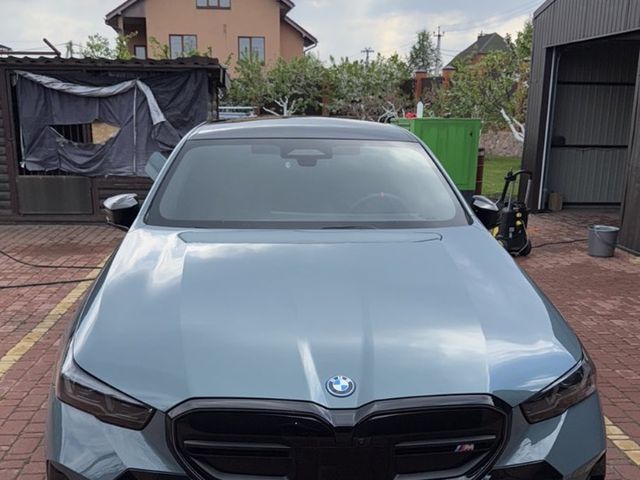 BMW i5 - фото 2
