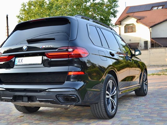BMW X7 - фото 3