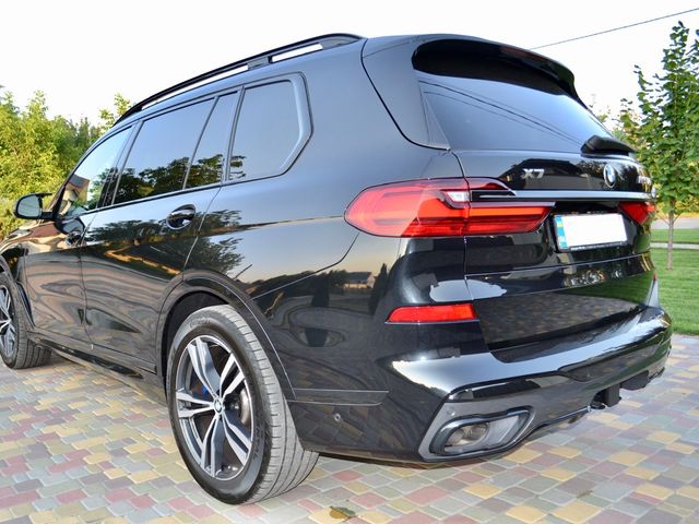 BMW X7 - фото 2