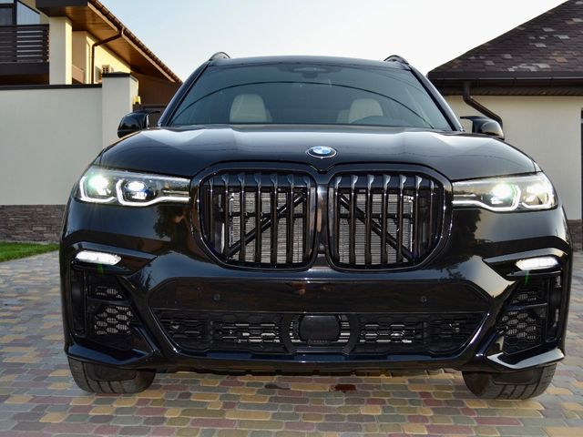 BMW X7 - фото 5