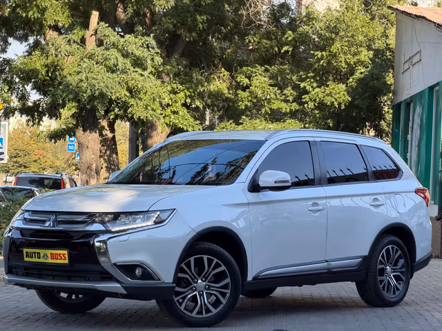 Mitsubishi Outlander 2016, Миколаїв, $16 999 - зображення 1
