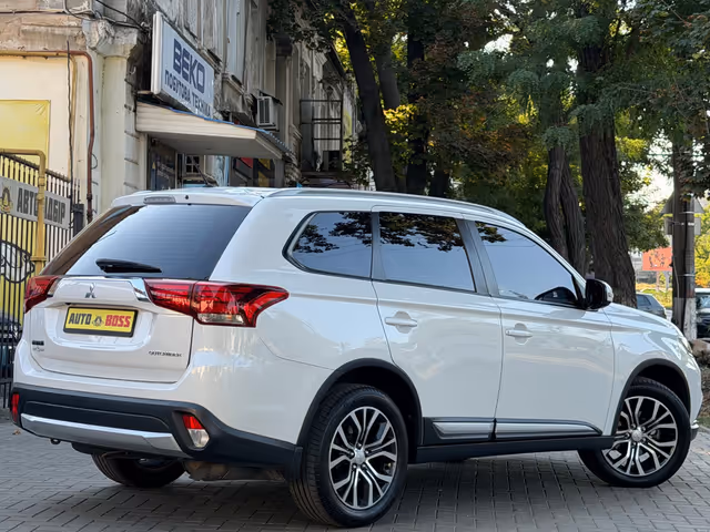 Mitsubishi Outlander 2016, Миколаїв, $16 999 - зображення 4