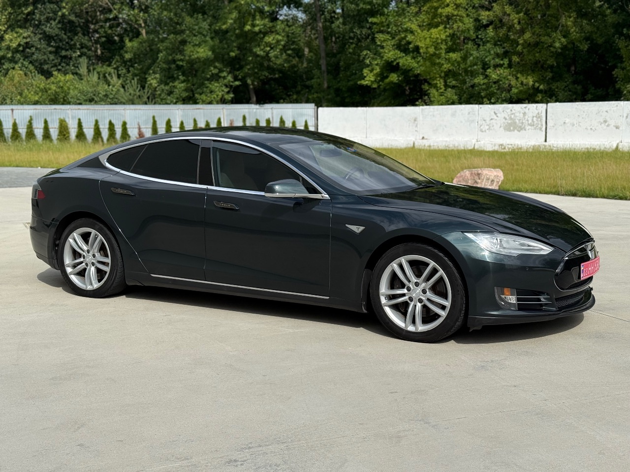 Tesla Model S - фото 13