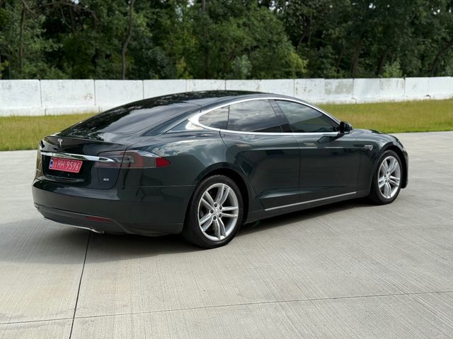 Tesla Model S - фото 2