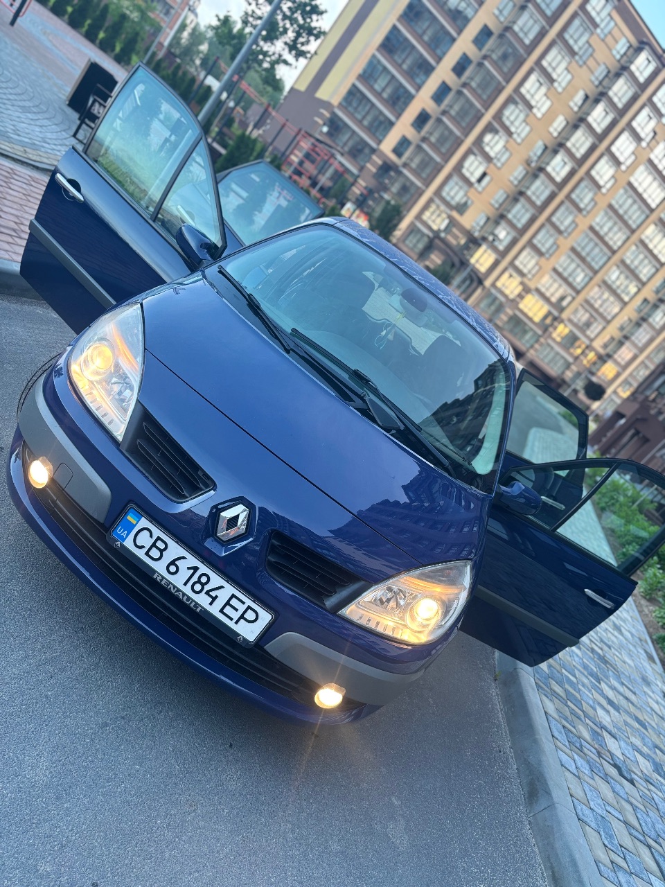 Renault Scenic - фото 6
