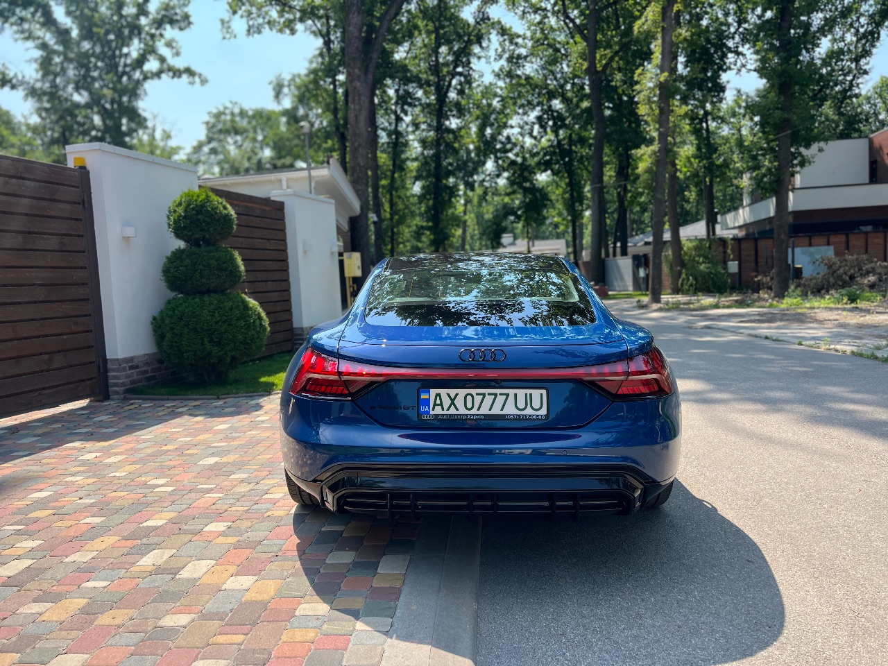 Audi e-tron GT - фото 5