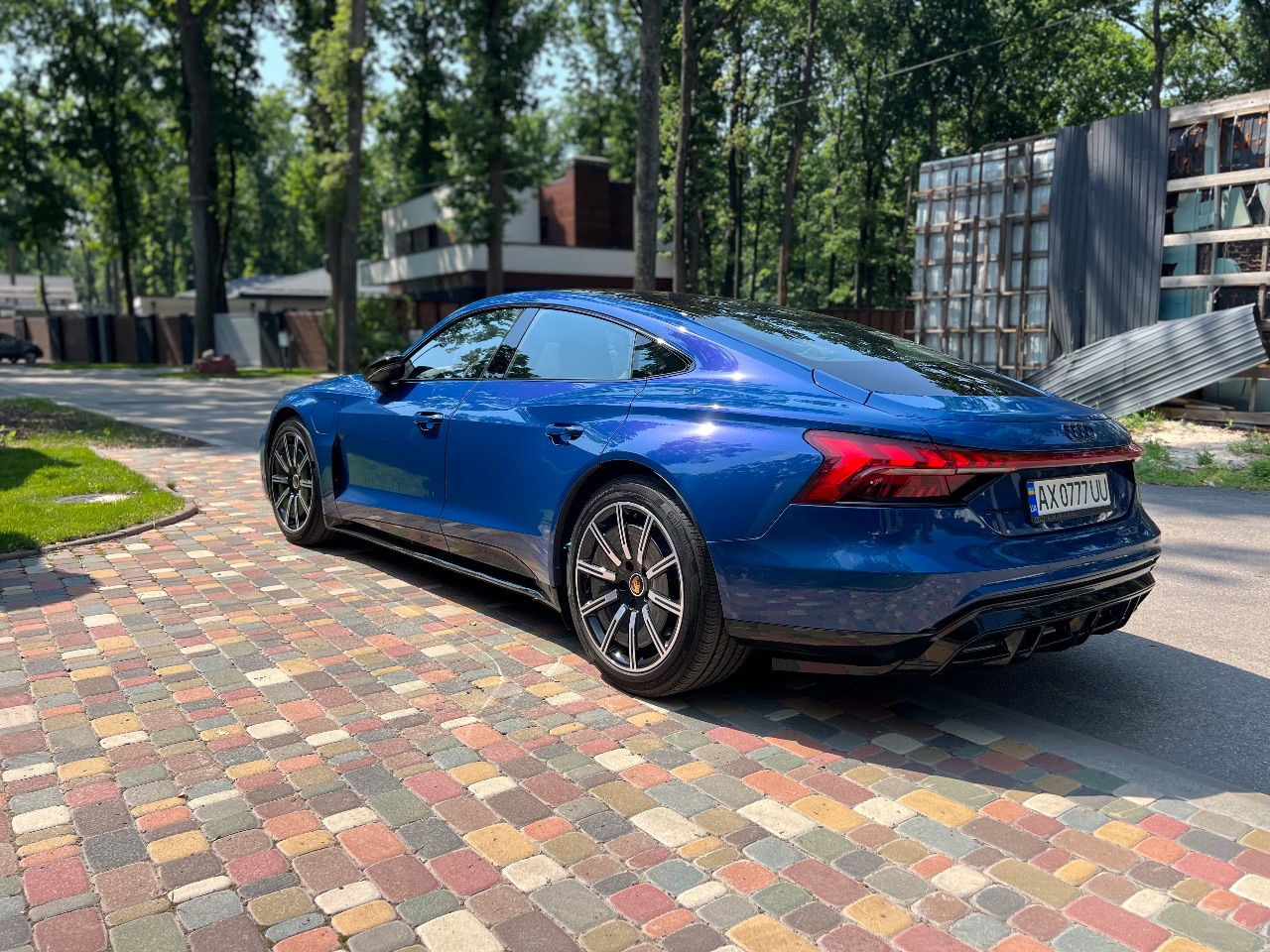 Audi e-tron GT - фото 7