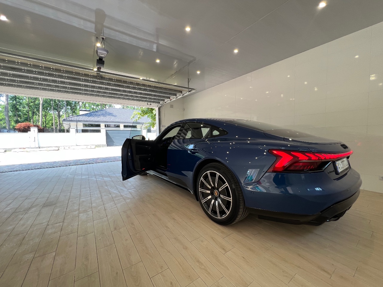 Audi e-tron GT - фото 9