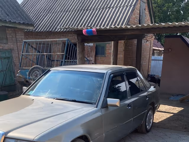 Mercedes-Benz W124 1987, Новомиргород, $2 500 - зображення 3