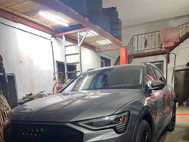 Audi e-tron 2020, Прилуки, $32 000 - зображення 2