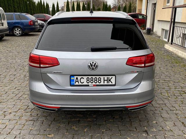Volkswagen Passat 2017, Нововолинськ, $18 900 - зображення 2