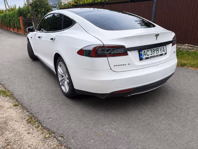Tesla Model S 2013, Володимир-Волинський, $14 100 - зображення 4