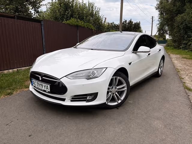 Tesla Model S 2013, Володимир-Волинський, $14 100 - зображення 1