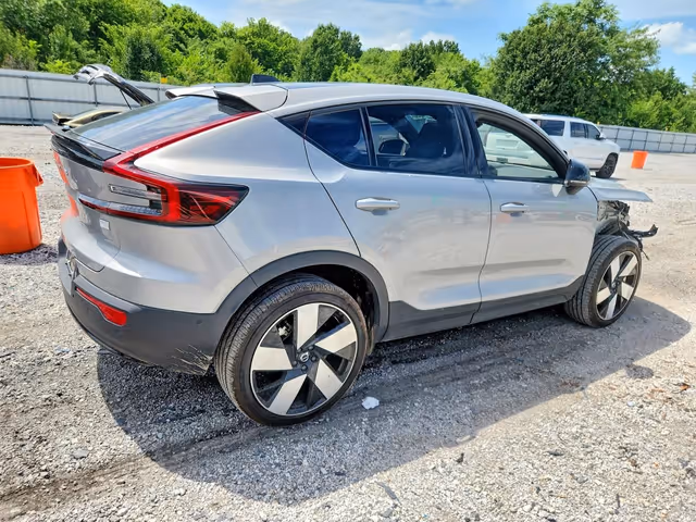 Volvo C40 2023, Зимняя вода, $17 900 - изображение 3