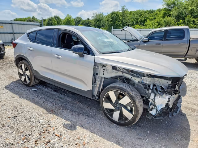 Volvo C40 2023, Зимняя вода, $17 900 - изображение 4