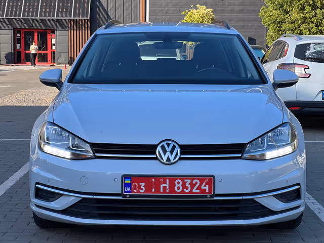 Volkswagen Golf 2017, Luts'k, $10 700 - image 1