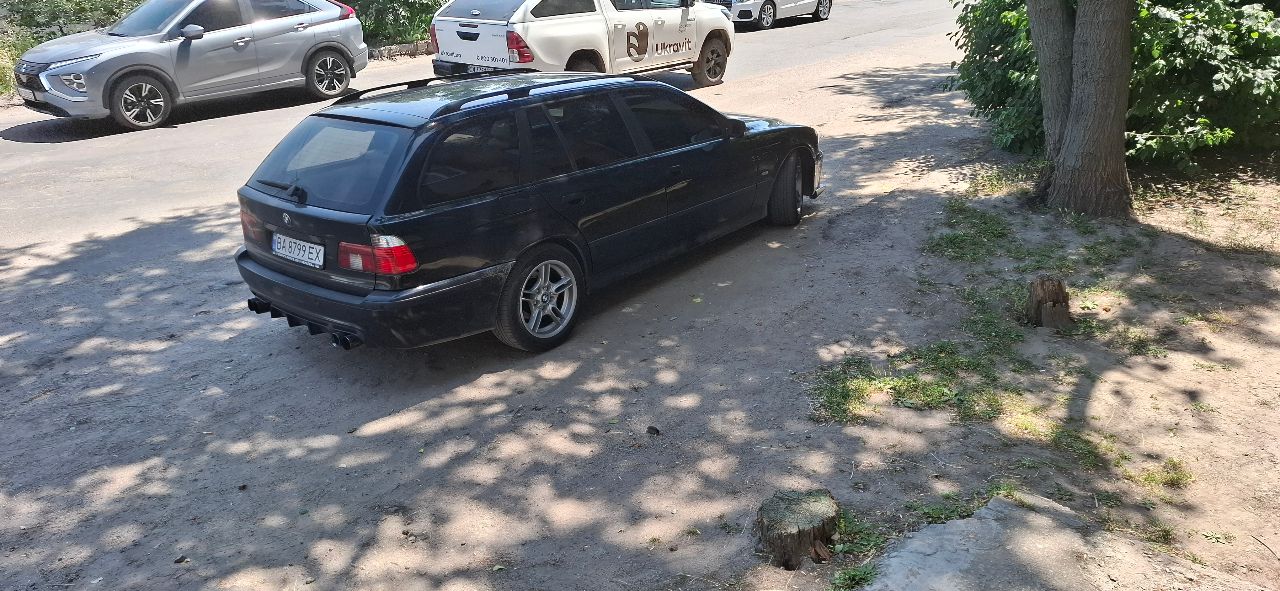 BMW 5 серії - фото 2