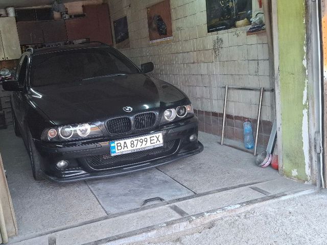 BMW 5 серії - зображення 1