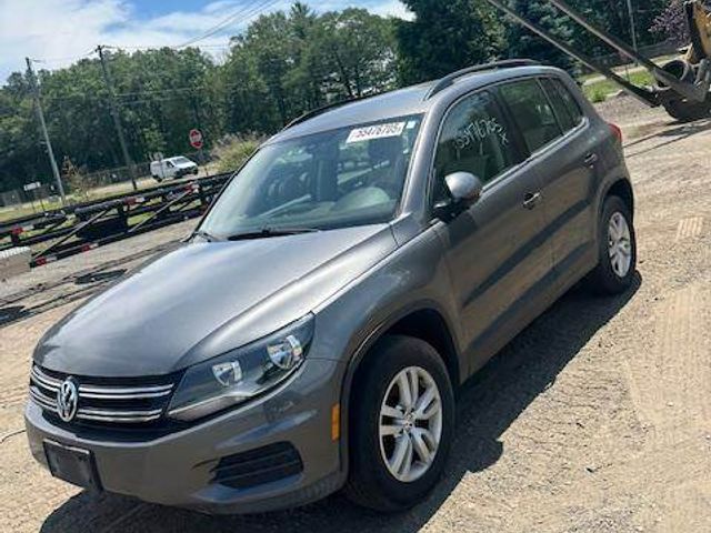 Volkswagen Tiguan - фото 1
