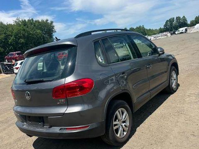 Volkswagen Tiguan - фото 4