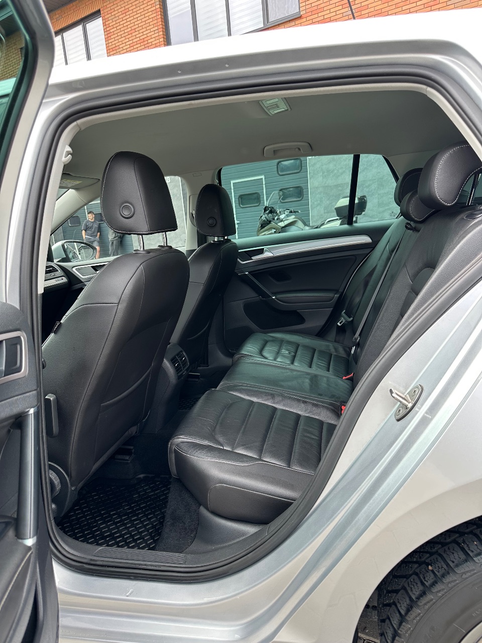 Volkswagen Golf - фото 27