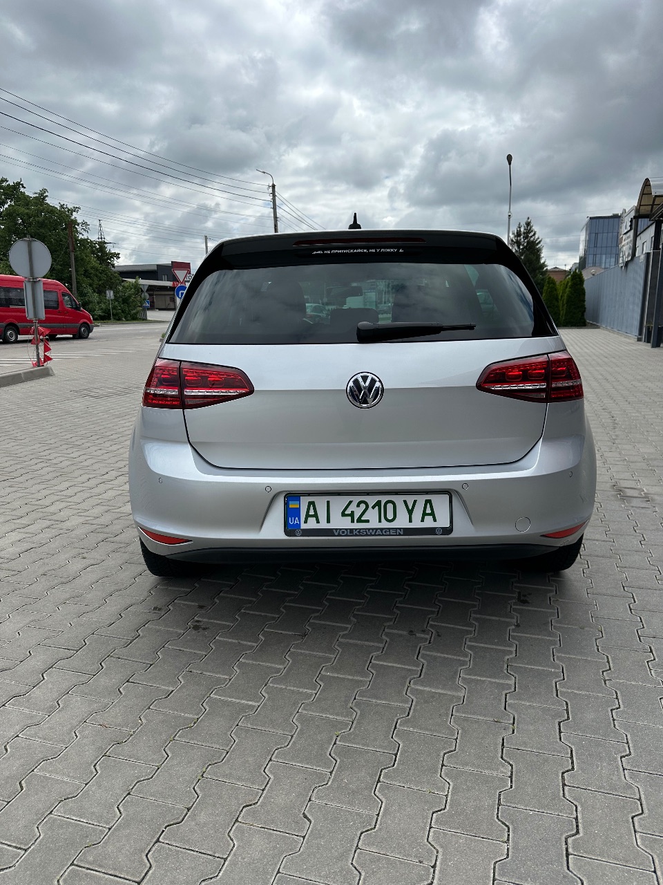 Volkswagen Golf - фото 10