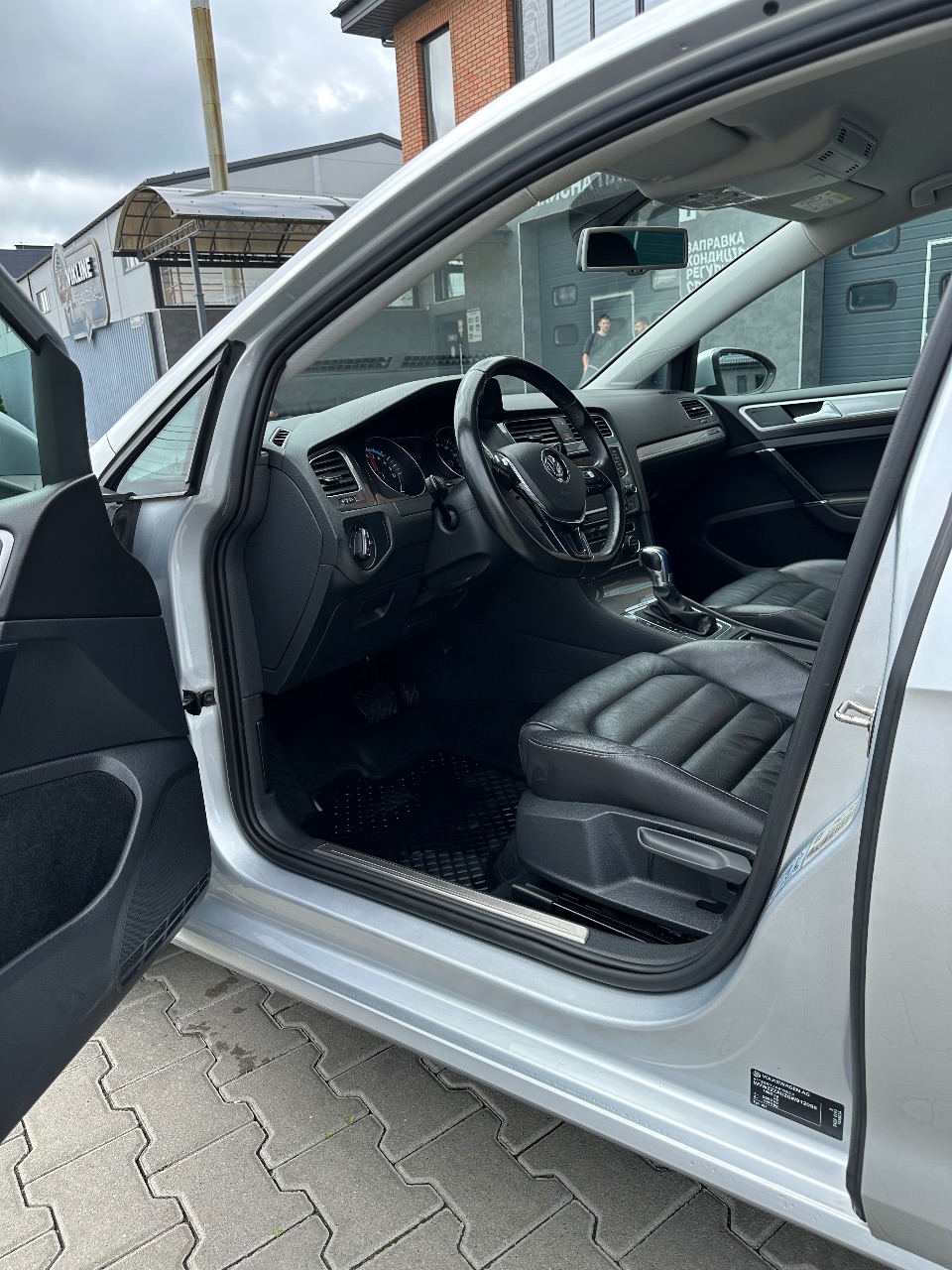 Volkswagen Golf - фото 22