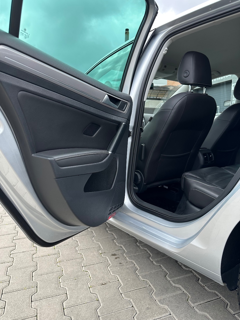 Volkswagen Golf - фото 19