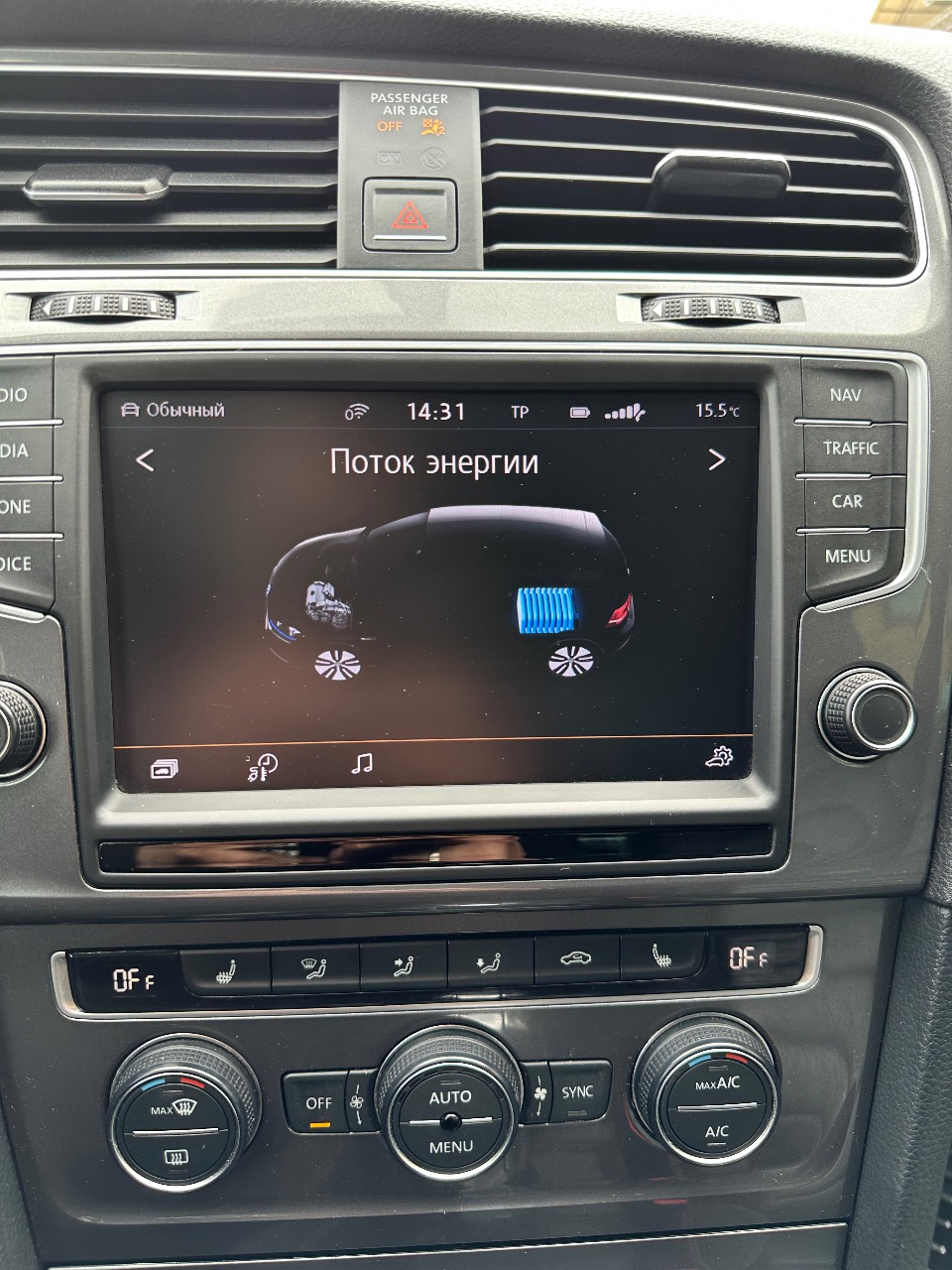 Volkswagen Golf - фото 26