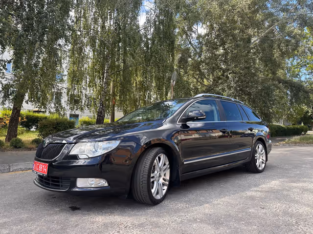 Skoda Superb 2011, Белая церковь, $10 900 - изображение 1