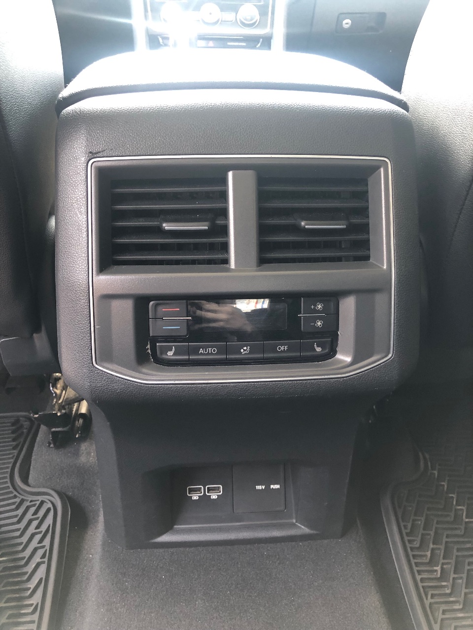 Volkswagen Atlas Cross Sport - фото 11