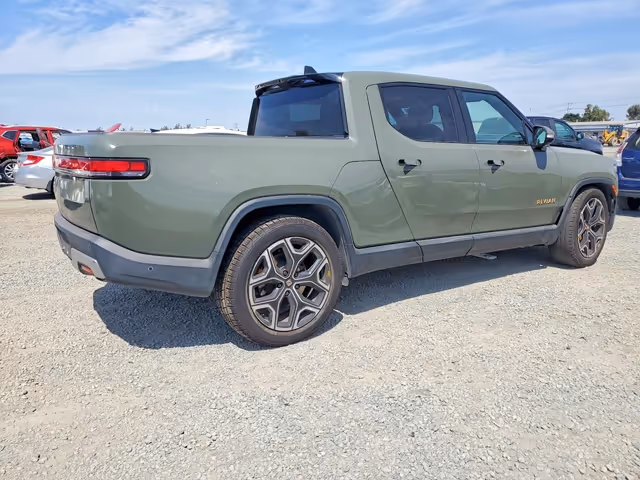 Rivian R1T 2022, Зимняя вода, $32 800 - изображение 3